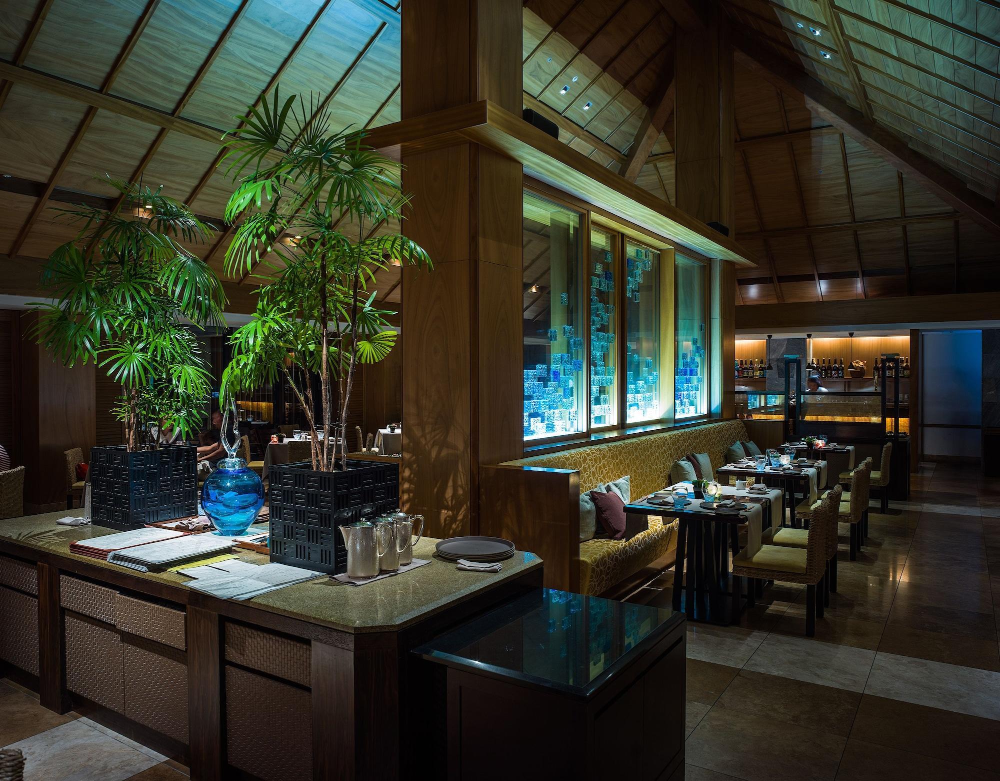 The Ritz-Carlton Okinawa Hotel Nago Buitenkant foto