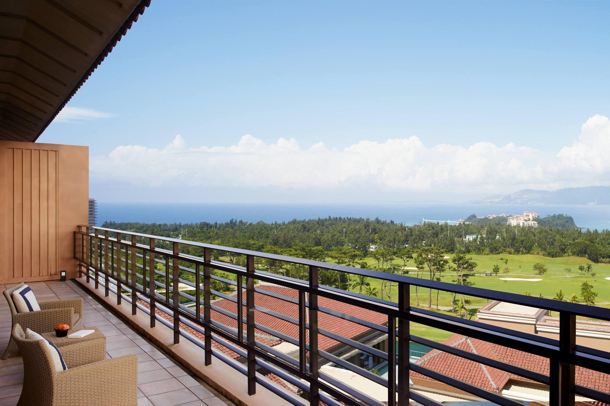 The Ritz-Carlton Okinawa Hotel Nago Buitenkant foto