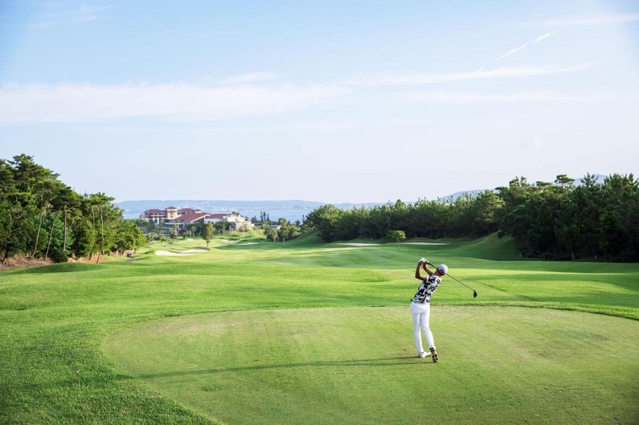 The Ritz-Carlton Okinawa Hotel Nago Buitenkant foto