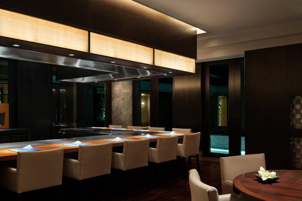 The Ritz-Carlton Okinawa Hotel Nago Buitenkant foto