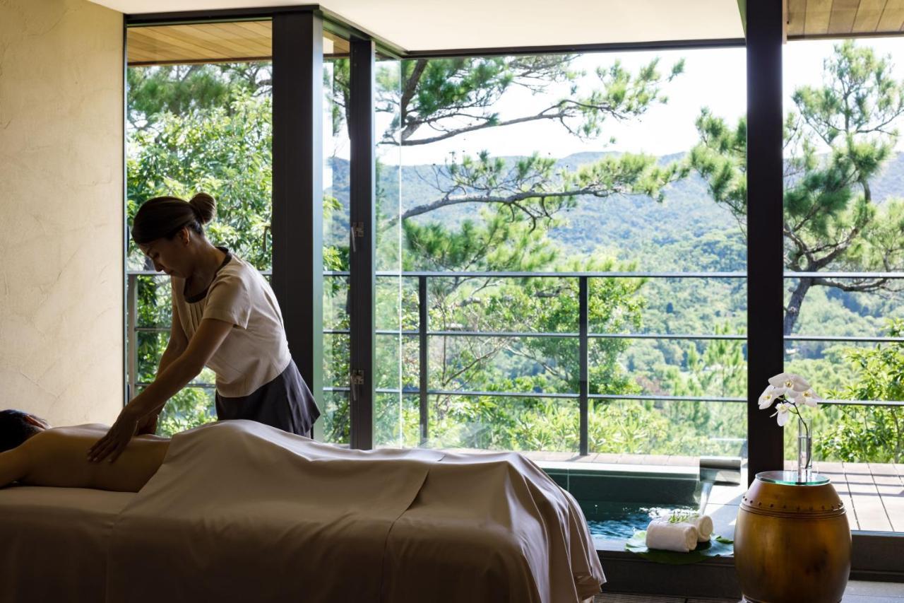 The Ritz-Carlton Okinawa Hotel Nago Buitenkant foto