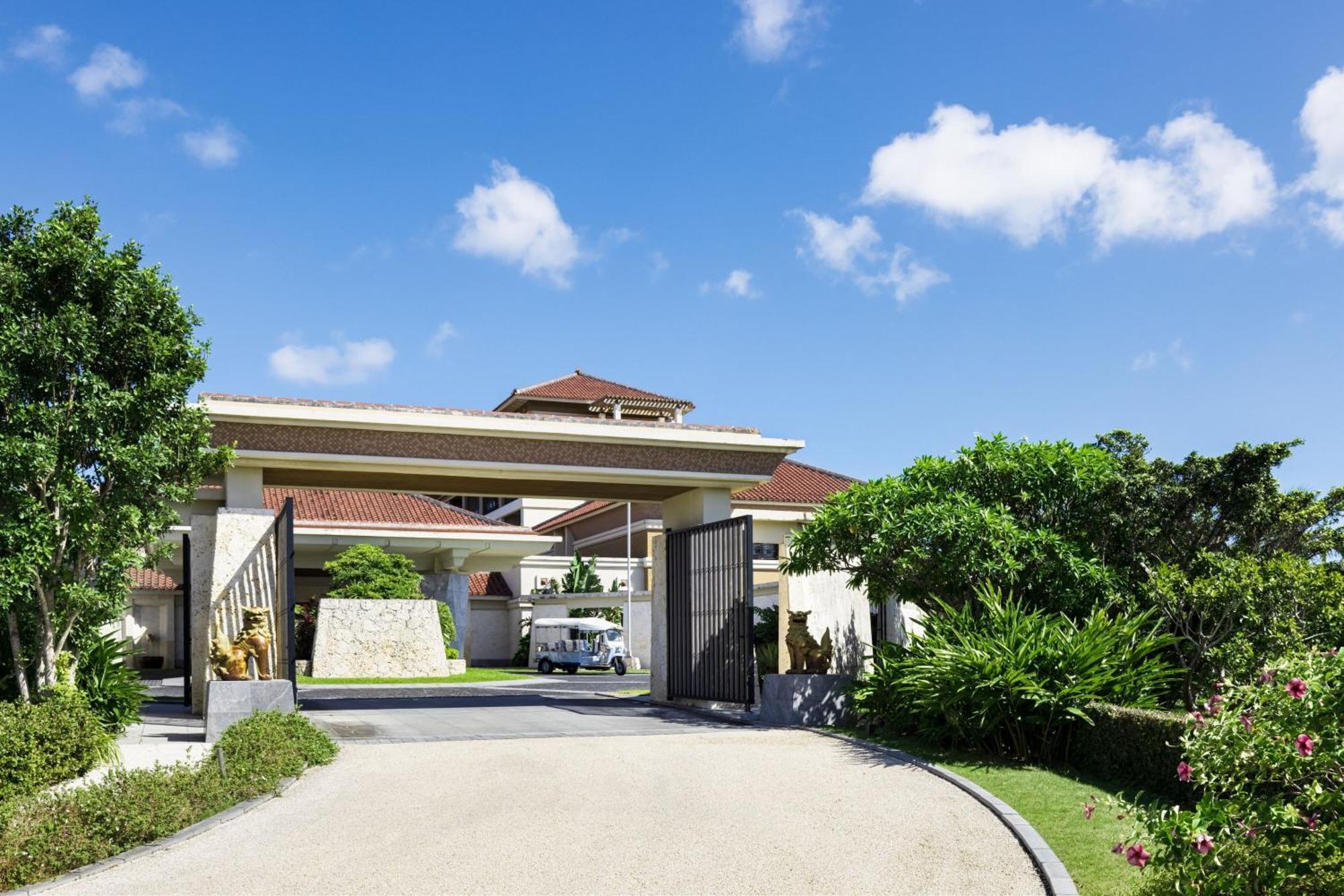 The Ritz-Carlton Okinawa Hotel Nago Buitenkant foto