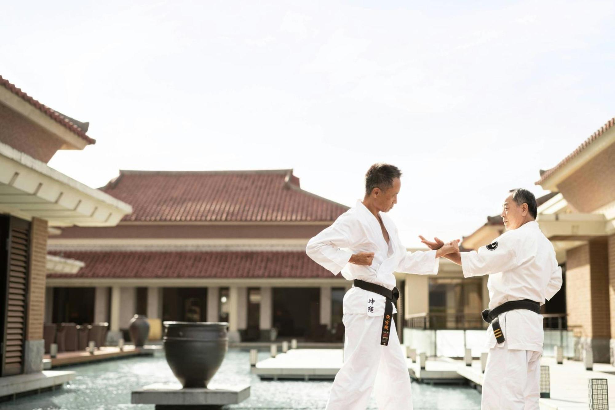 The Ritz-Carlton Okinawa Hotel Nago Buitenkant foto